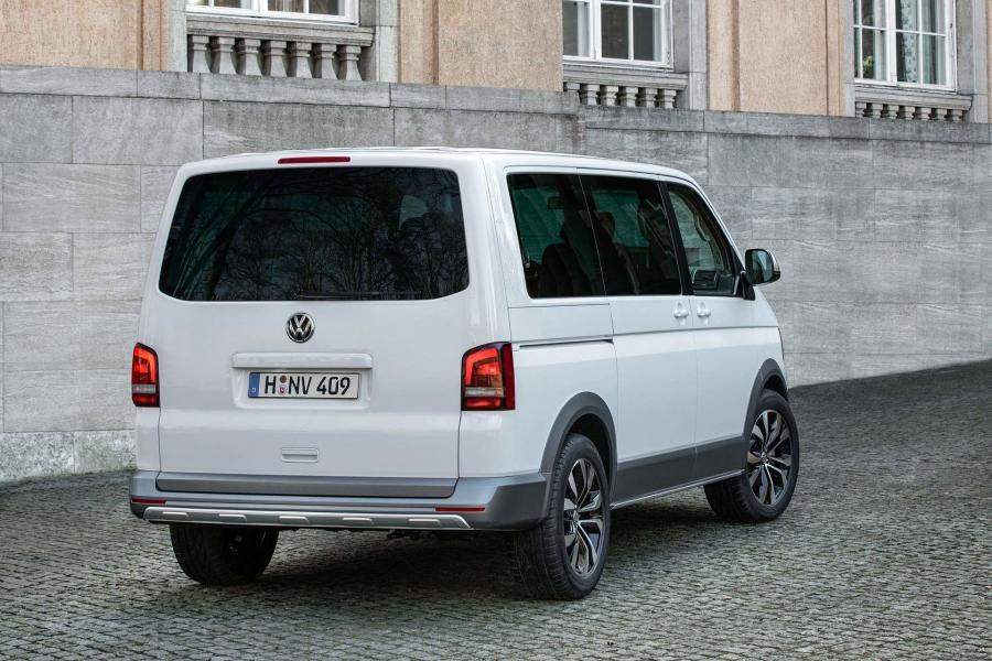  Volkswagen Multivan Alltrack Concept 2014 года  (фото 6 из 18)
